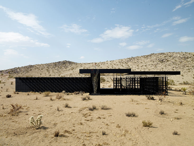 robertstone_rosamuerta_db_03