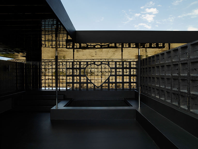 robertstone_rosamuerta_db_07