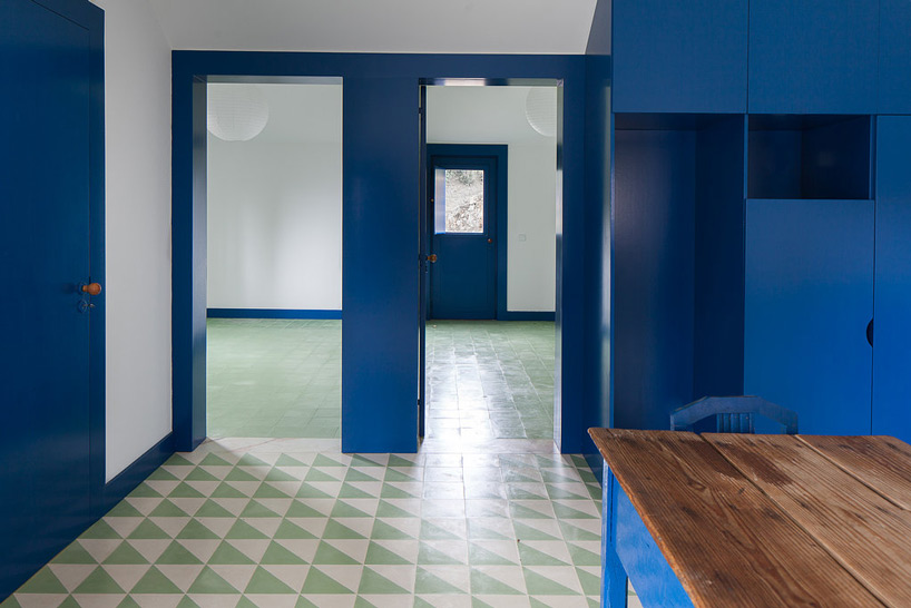 sara antunes mário ferreira arquitectos quinta da boavista casa dos caseiros caretaker's house designboom