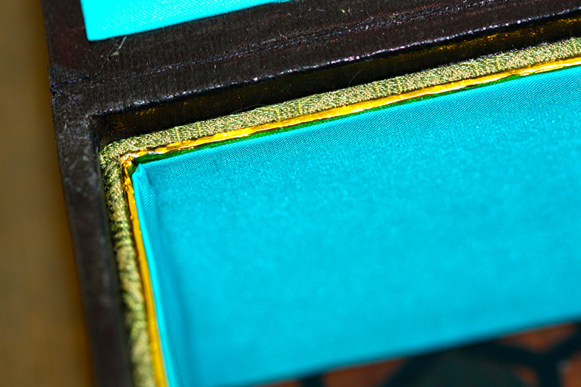the-fabrick-lab-re-skin-designboom06