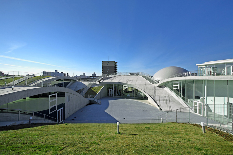 undulating science hills in komatsu by urban architecture office