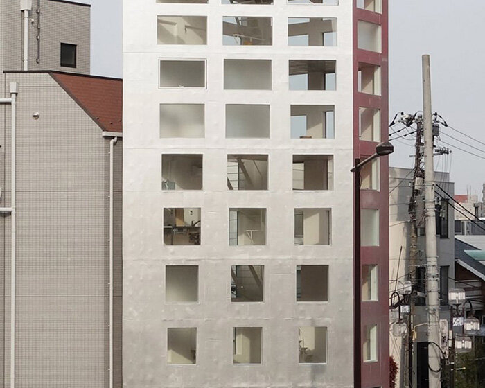 yamate street house by UNEMORI ARCHITECTS features a grid of square windows