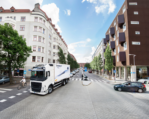 volvo trucks 360 degree scan analyzes risks and suggests new actions
