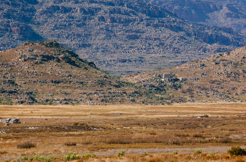 wolff architects house in the mountains cederberg south africa designboom