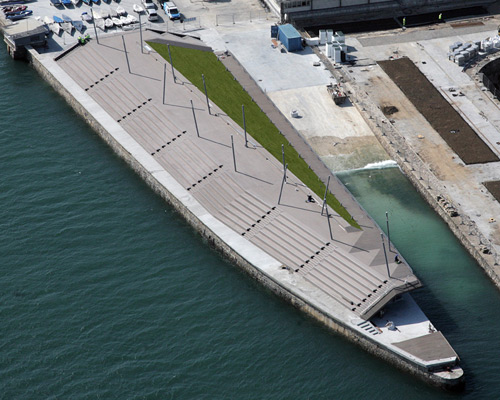 AZPML folds public rooftop over sailing storage facility in santander
