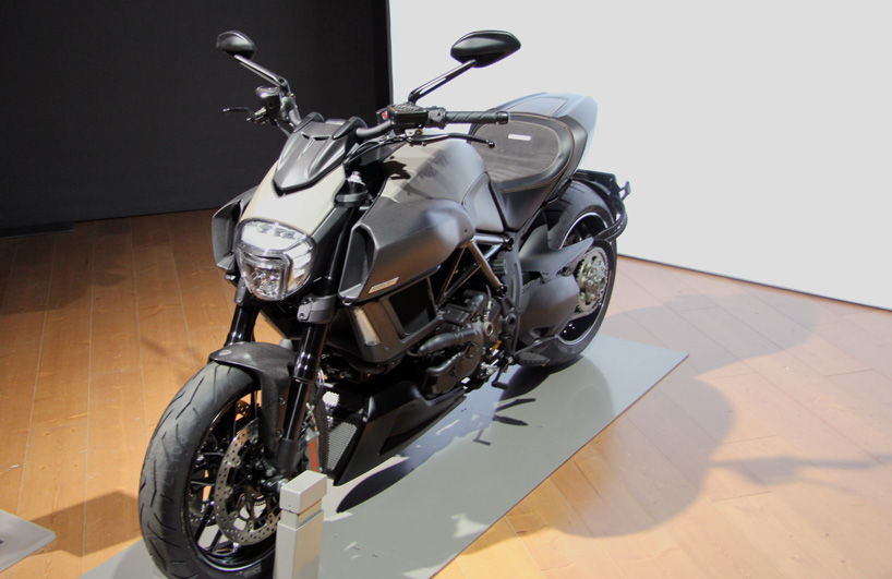 2015 diavel titanium