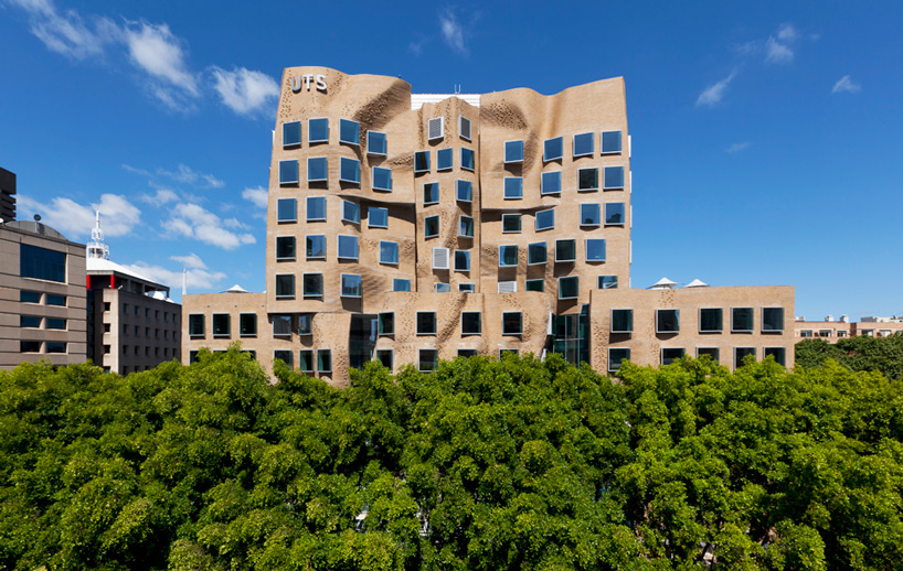 frank gehry contorts brick façades on UT sydney business school
