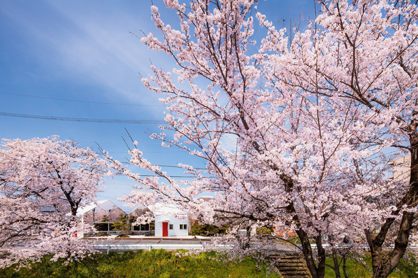 hisanori ban bandesign mirrors house gifu japan designboom