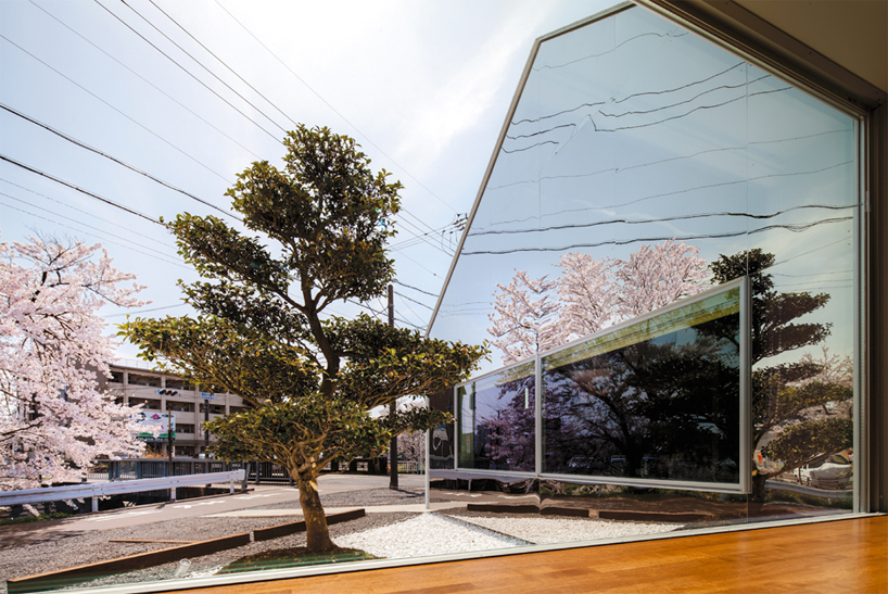 hisanori ban bandesign mirrors house gifu japan designboom