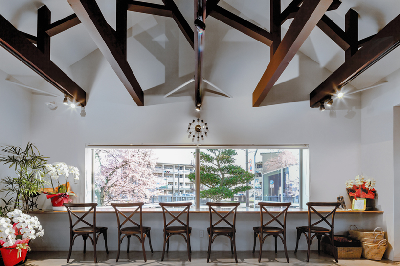 hisanori ban bandesign mirrors house gifu japan designboom