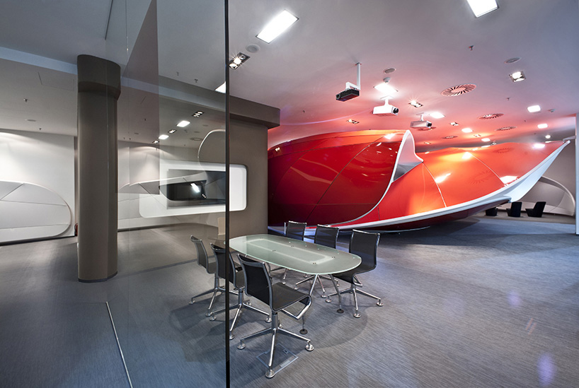 IO studio vodafone customer experience center czech republic
