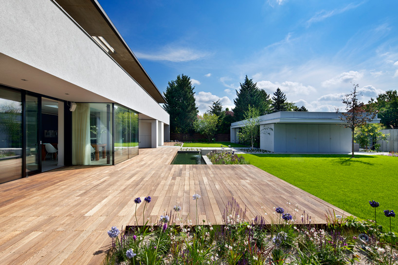 jestico + whiles smart villa prague designboom