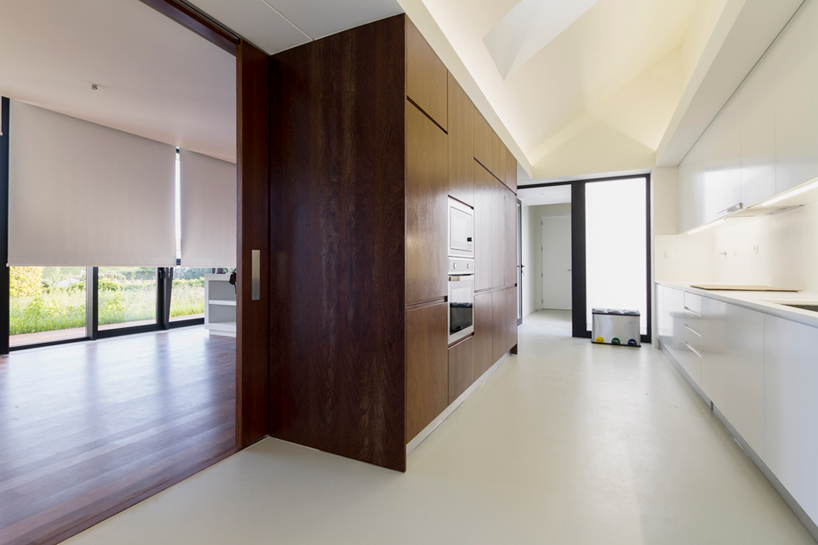 m-arquitectos rosto do cao house portugal designboom
