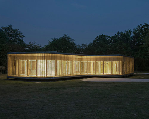 bamboo-clad fo shou house at sifang art museum by mansilla y tuñon