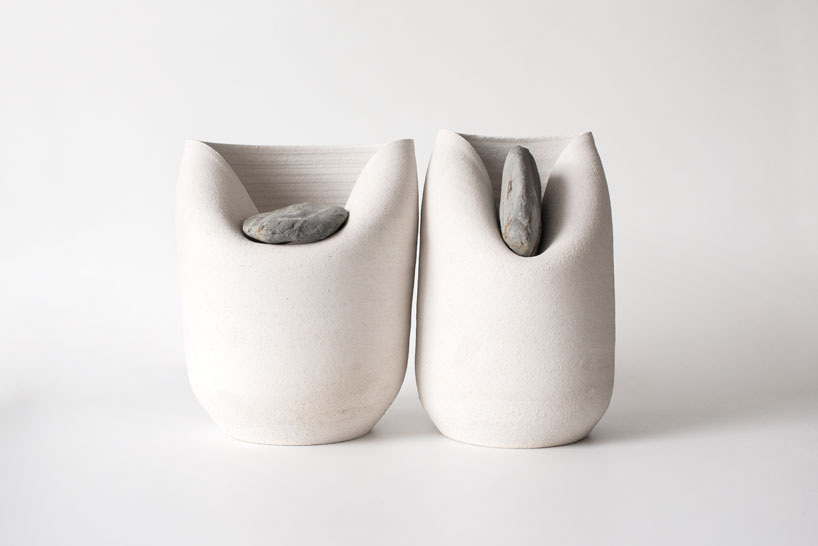 martín azúa warps ceramic vases with raw stones