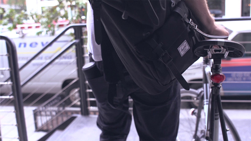 mono+mono sitpack portable ergonomic foldable seat denmark