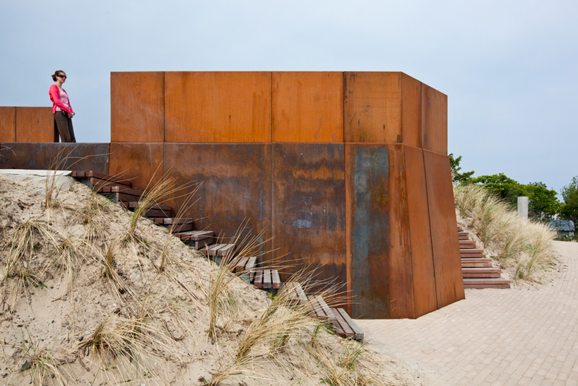 OMGEVING regenerates sand dune park in de panne, belgium