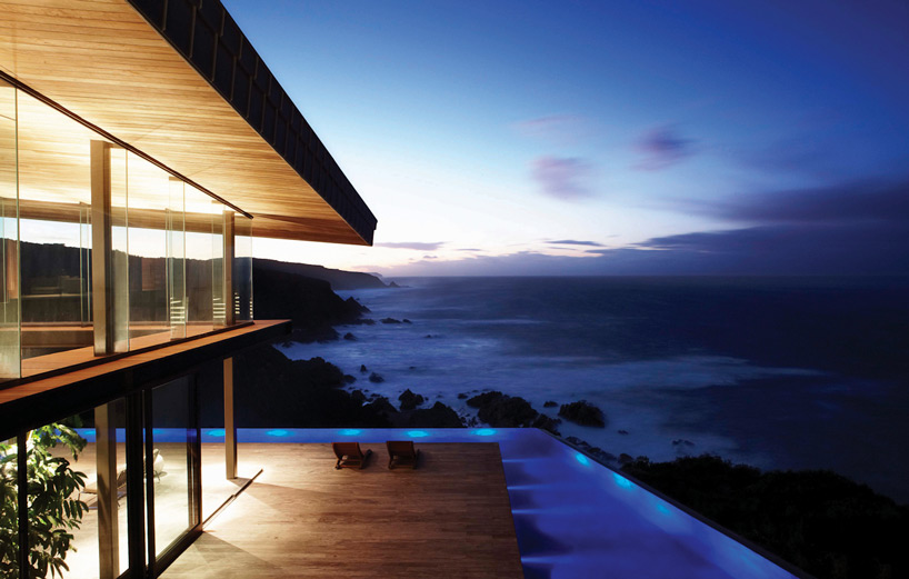 SAOTA places cove 3 house along south african coastline