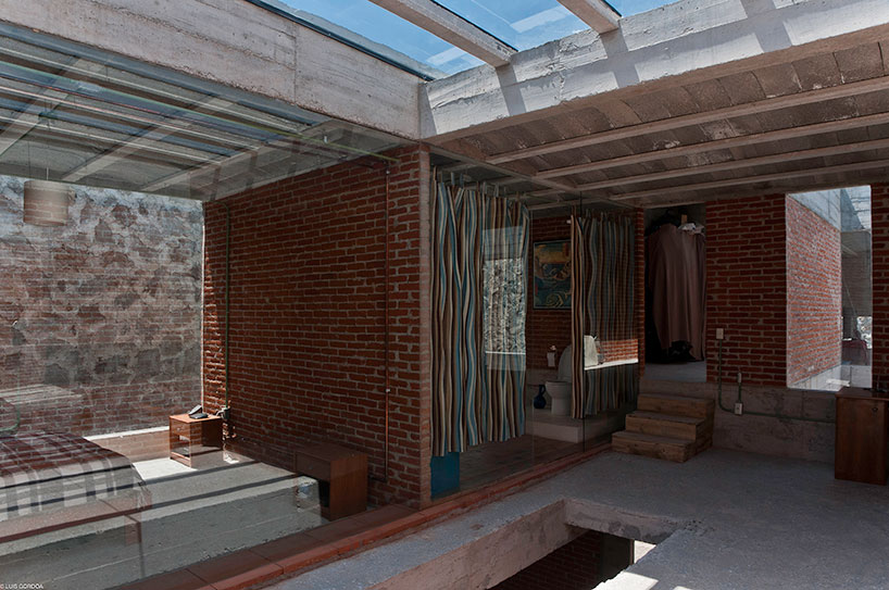 t3arc builds the concrete casa materka around a piano