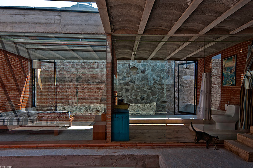 t3arc builds the concrete casa materka around a piano