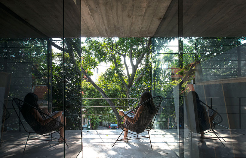 a home becomes modular locales and atelier on ordaz street by t3arc