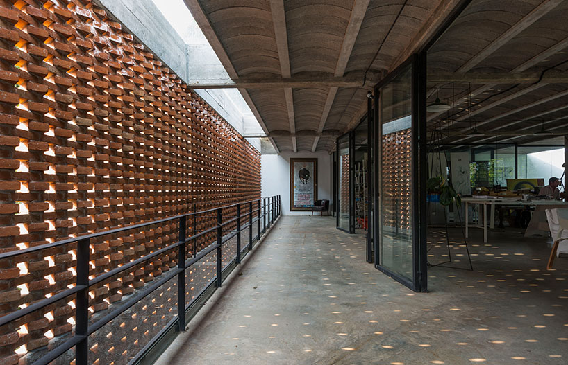 a home becomes modular locales and atelier on ordaz street by t3arc