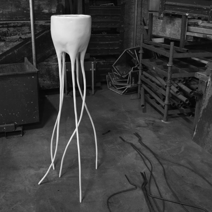 van de weerd constructs roots for plant pots