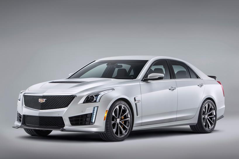 2016-cadillac-CTS-V-Sedan-designboom02