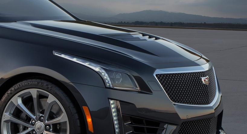 2016-cadillac-CTS-V-Sedan-designboom07