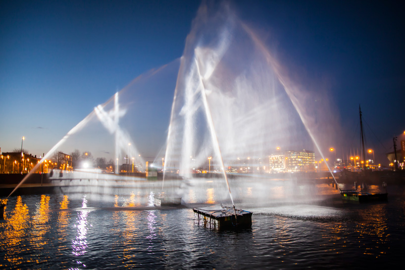 visualSKIN project ghost ship hologram along amsterdam canal