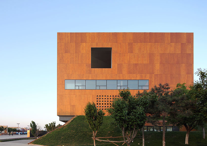 vector architects conceive vanke centre as an ocean-viewing platform