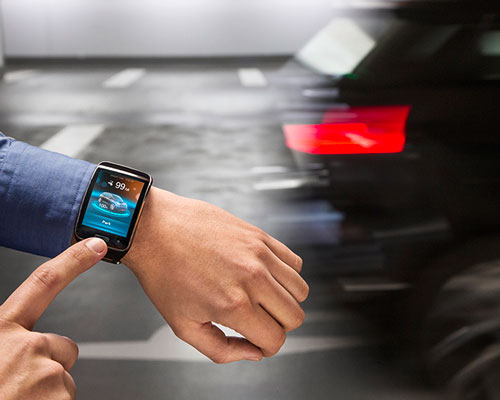 BMW announces fully-automated parking controlled via smartwatch