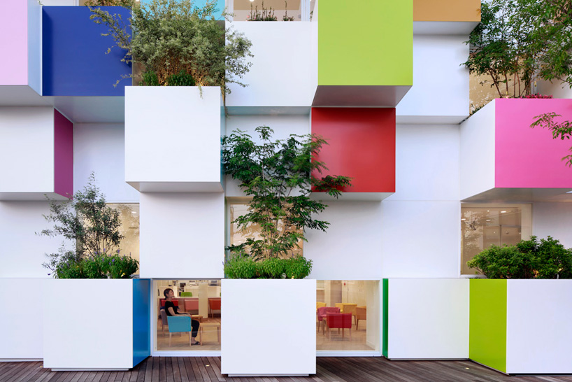 emmanuelle moureaux sugamo shinkin bank nakaaoki branch japan designboom