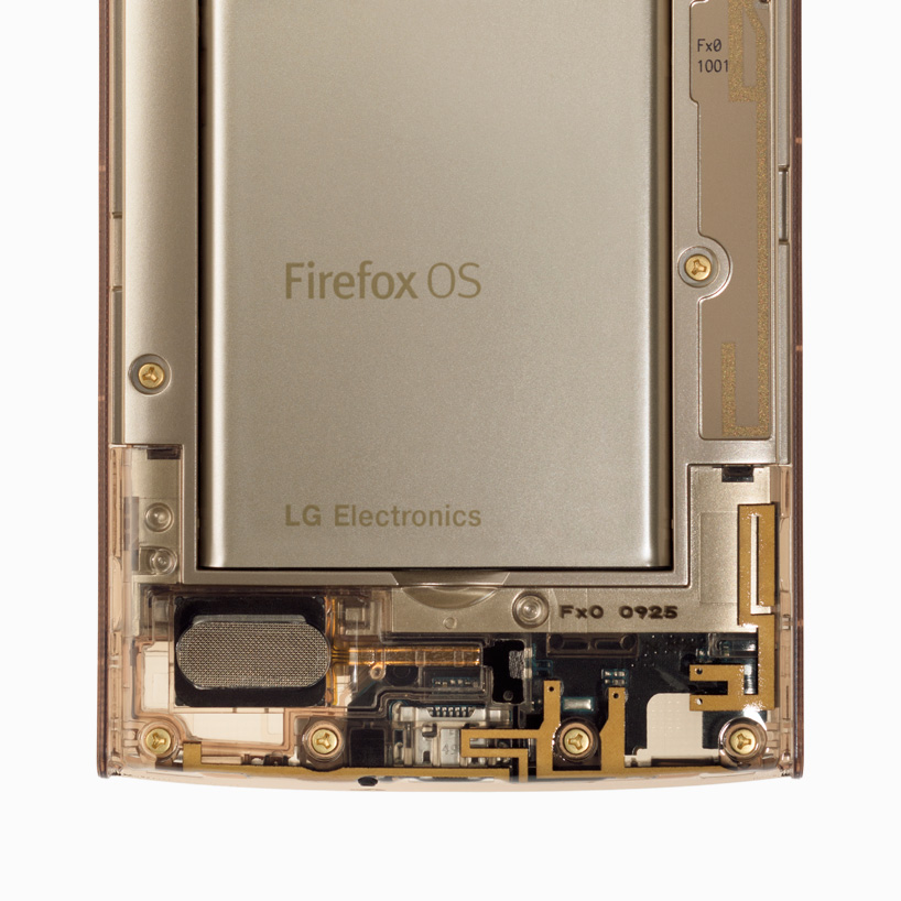 transparent-smartphone-Fx0-tokujin-yoshioka-designboom05