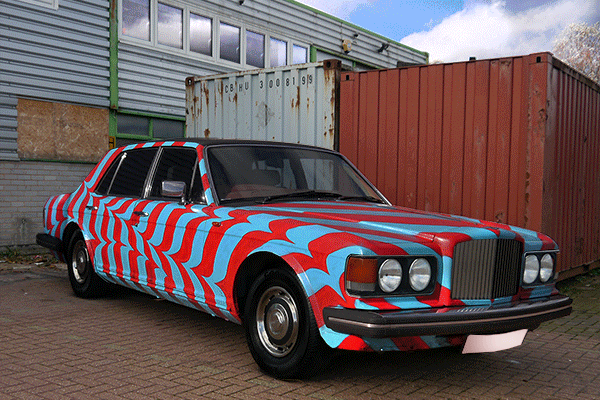 INSA vintage bentley turns into animated graffiti gif