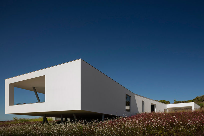 mario martins atelier projects the casa zauia towards lagos bay