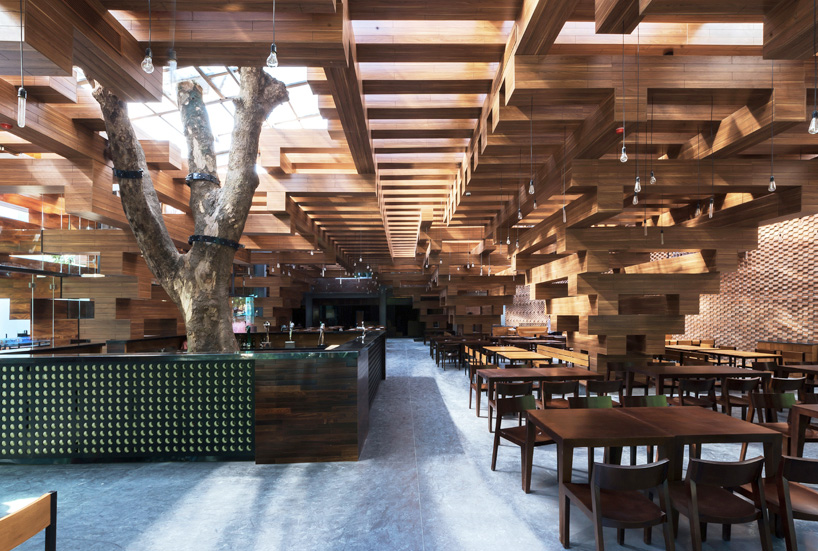HP architects cheering restaurant designboom07