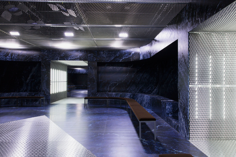 OMA/AMO creates infinite palace for prada men's A/W show in milan