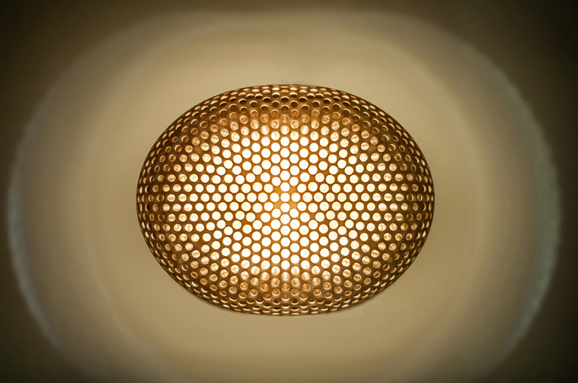 alessandro zambelli maggiolina beetle table lamp exnovo designboom