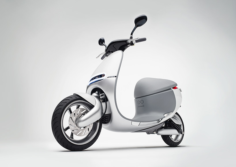 gogoro-smartscooter-designboom03