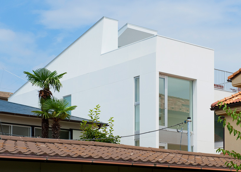 kensuke aisaka's house in todoroki features a rooftop terrace