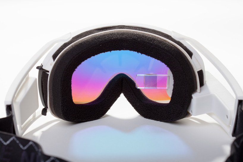 rideon-augmented-reality-goggles-designboom04.