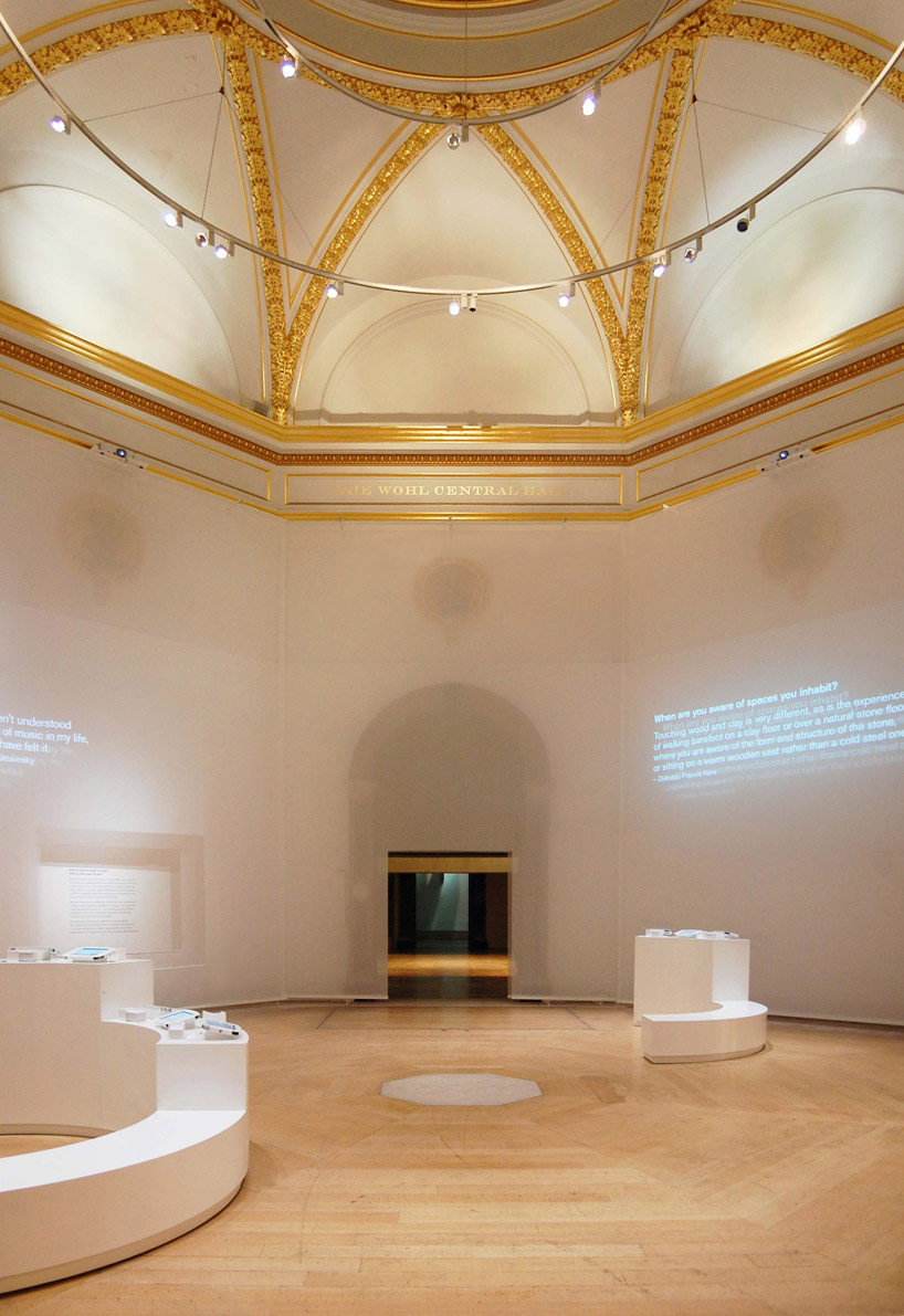 shsh sensing spaces exhibition lighting design royal academy arts london designboom