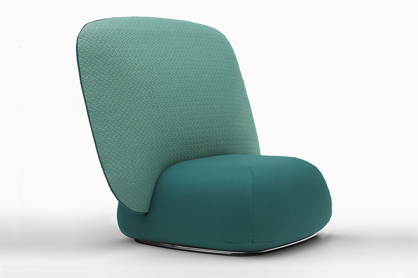 skrivo + soft line compose rearrangeable halo seating system