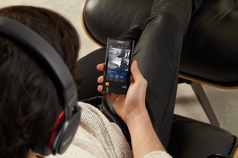 wireless sony walkman NWZX2 stores over 1700 hires audio files