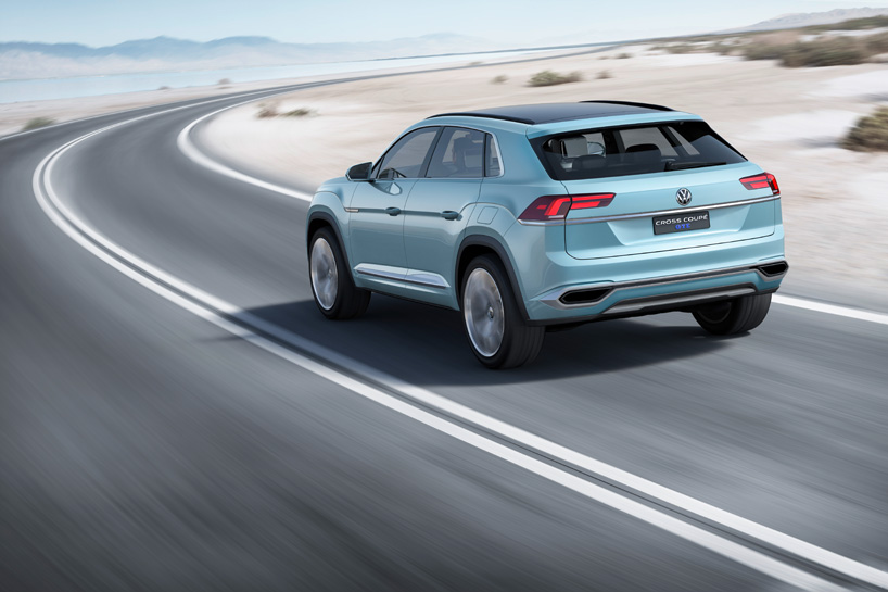 volkswagen-cross-coupe-GTE-designboom05