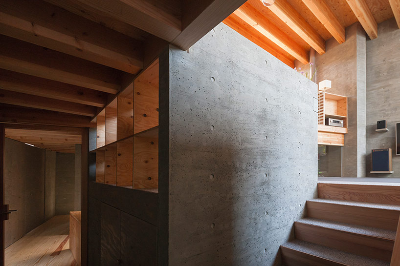 UID architects constructs concrete-shelled shrimp residence