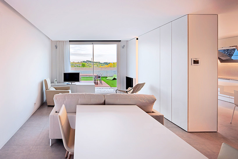 agusti costa gsx house berga catalonia designboom