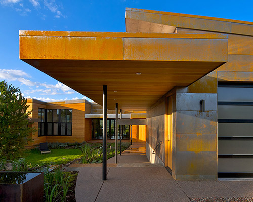 black shack architects build the metal-clad stirling ranch house