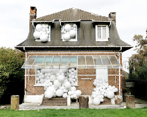 charles pétillon erupts balloon invasions from urban landmarks